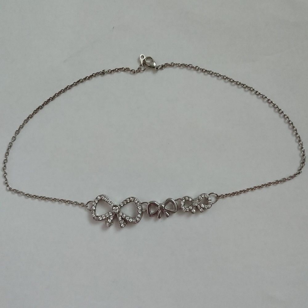 Sweet bow necklace
